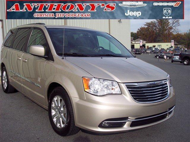 2013 Chrysler Town Country Touring