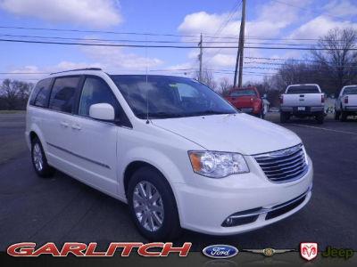 2013 Chrysler Town & Country Touring White in North Vernon Indiana