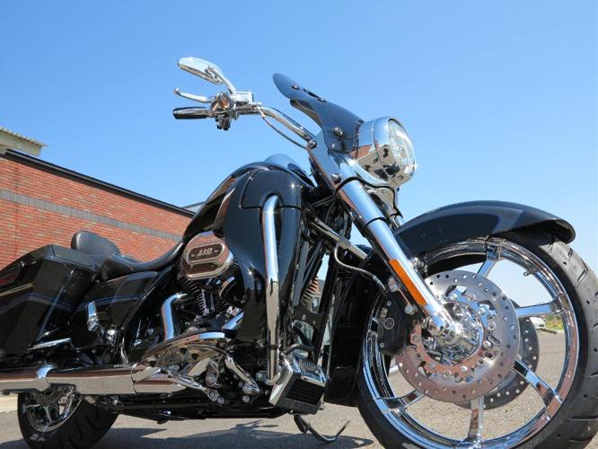 2013 Harley Davidson FLHRSE5 Screamin' Eagle Road King - Stock# 698002