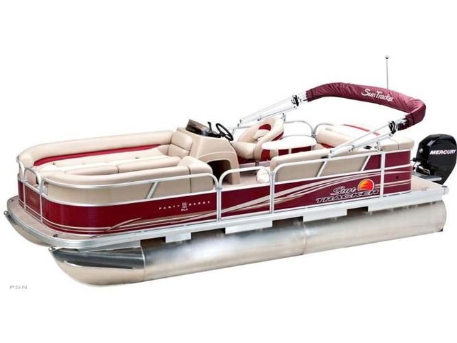 2013 Sun Tracker Party Barge 22 DLX Pontoons