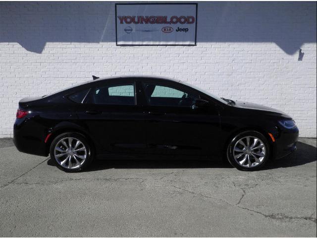 2015 Chrysler 200 S - 20600 - 63175576