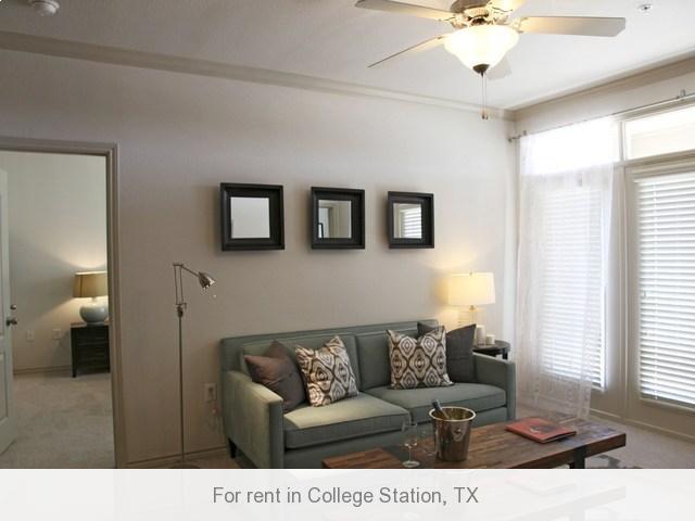 2 bathrooms - College Station - 1239/mo - in a great area.