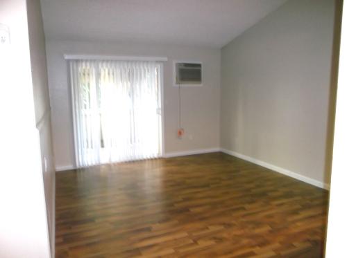 2br Newly upgraded unit with two tone paint wood laminate flooring