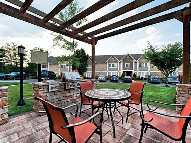 3br 3 bd/2 bath Gated pet friendly and smoke free apartments in Nashville. Upgraded apartments with...