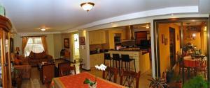 3br Casa Elegante con 3 Hab. y Oficina (Concepción)