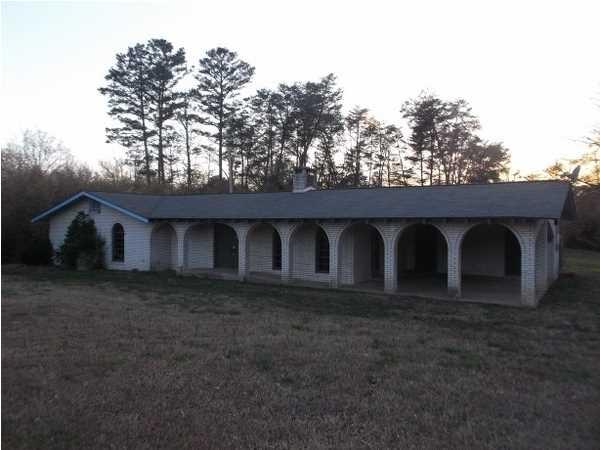 3br CHECK THIS OUT.....Home on 4 +/- Acres in Etowah! - 1316 County Road 609