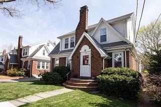 4br 299 Russett Rd Chestnut Hill ~ Beautiful Single Family for sale in Brookline MA !