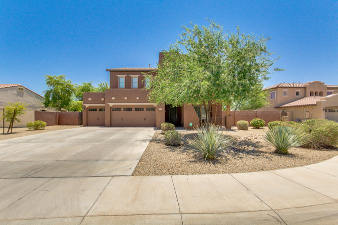 5br Lovely Goodyear Home for Sale!