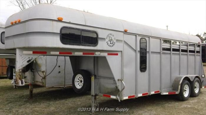 99 Double D Straight Load Horse Trailer