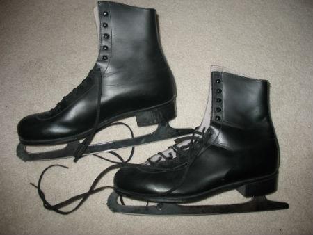 Aerflyte Black Mens Ice Skates - Size 9