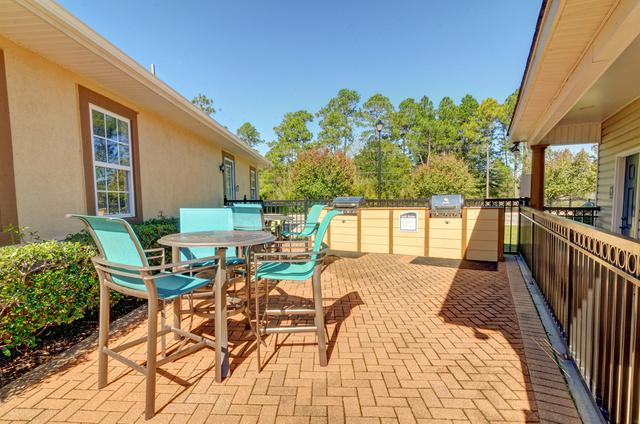 Angel Landing is Pensacola's finest luxurious apartment community. Parking Available!