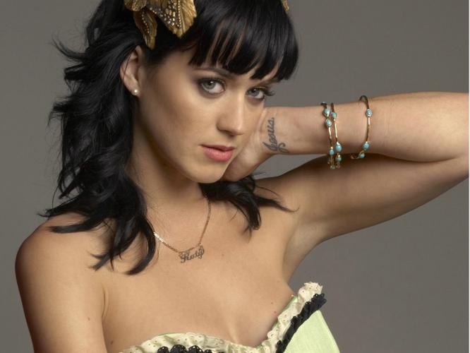 Book cheap Katy Perry concert tickets Pinnacle Bank Arena 8/20/2014