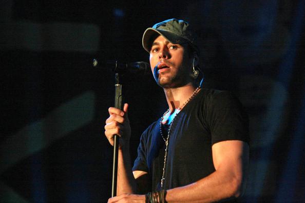 Cheaper Enrique Iglesias concert tickets American Airlines Center October 17