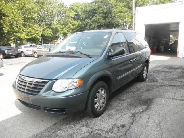 Chrysler Town & Country 4DR - 65922401