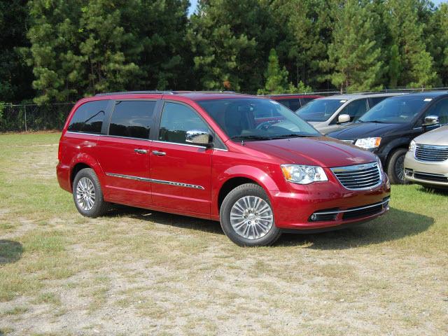 Chrysler Town & Country Touring-L