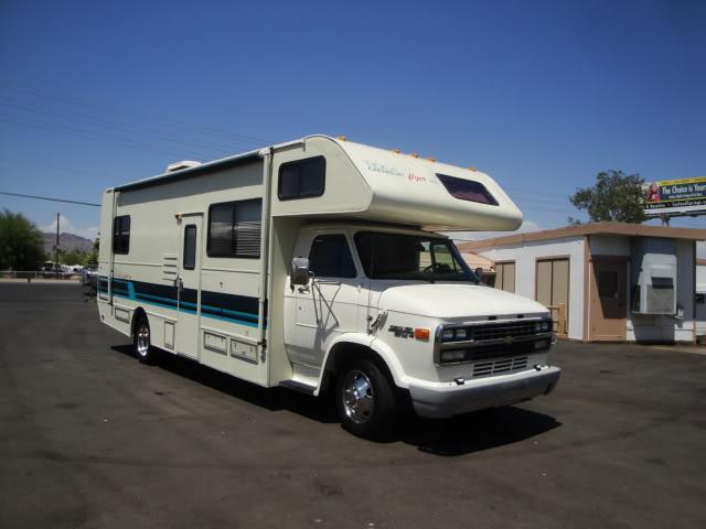 Fleetwood Tioga Flyer Diesel Sleeps 8 Chevy 454 Many Features