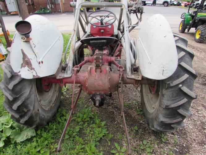 Ford 8N FORD TRACTOR W/ LOADER