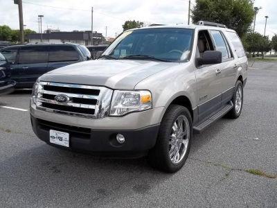 Ford Expedition XLT Gold in Portsmouth Virginia
