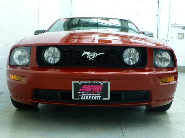 FORD Mustang 2dr Cpe GT Premium