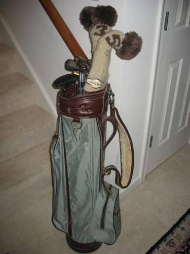 Full Set of Macgregor Golf Clubs Two Putters With Golf Bag