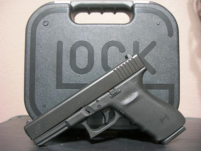 Glock 19 RTF2 9mm with Night Sights LNIB