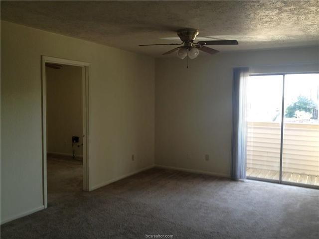 Great two bedroom two bath unit upstairs.