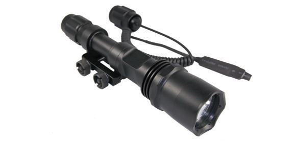 GUNTEC 600 Lumen Tactical Weapon Light With Built In Rail Mount (Full Size Version)