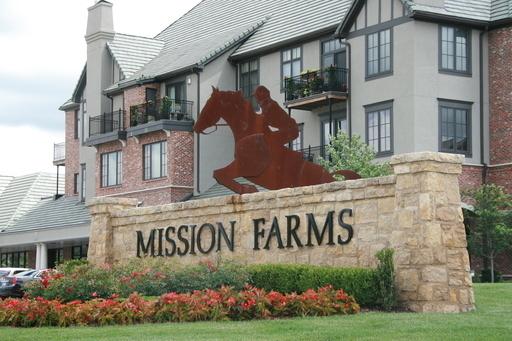 Luxury Living in Mission Farms - 3 Bdrm 2.5 Bath Condo in Leawood!