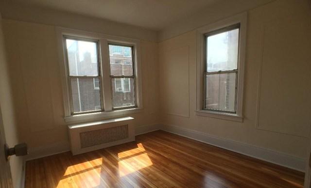 Nice 2br Apartment in the heart of Astoria Close to ALL!