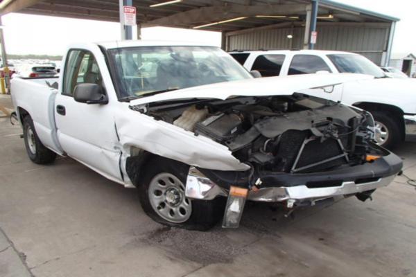 Parting Out 2005 Chevrolet SILVERADO 1500 PICKUP