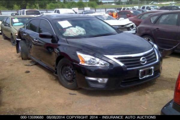 Parting Out 2013 Nissan ALTIMA