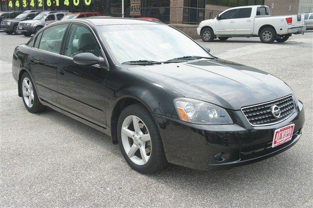 Pick up your date in 2006 Nissan Altima