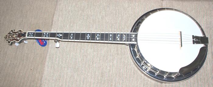 Recording King RK-R85 banjo, new with case - $1299