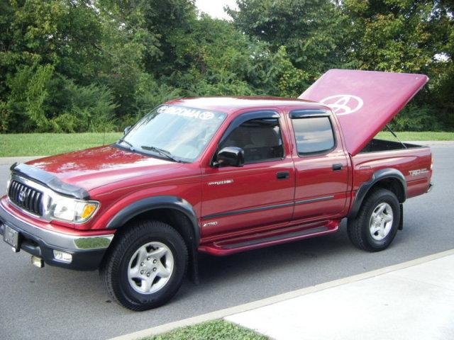 Red toyota tacoma 2002
