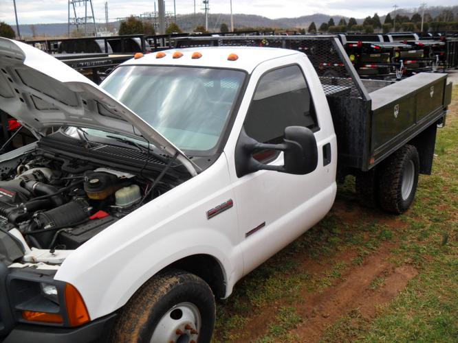 REDUCED!--2005 Truck F350 Power Stroke Turbo Diesel V8- Great condition -99K miles