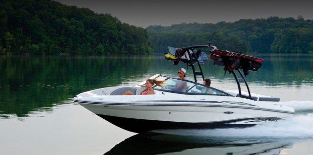 Sea Ray 205 Sport w/ -50 hrs EZ lift trailer tower stereo spkrs: Bank Owned Dealer Demo Repo