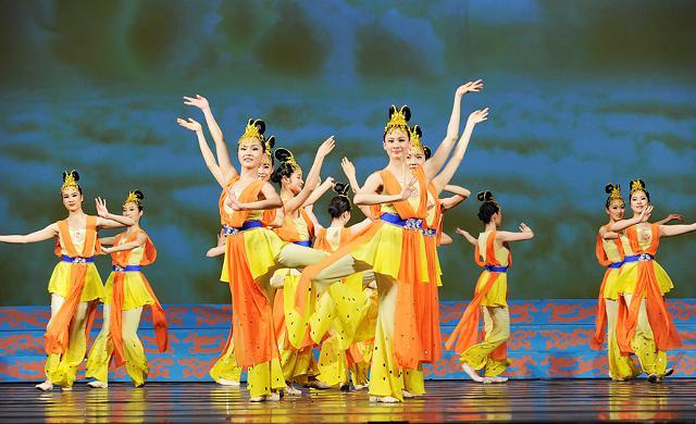 Shen Yun Performing Arts Tickets at Benedum Center on 04/25/2015