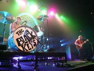 The Black Keys concert tickets: dallas/ft. worth, American Airlines Center 11/16/2014