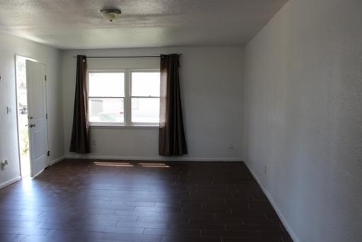 This Home Has Carpet And Tile Flooring. 950/mo