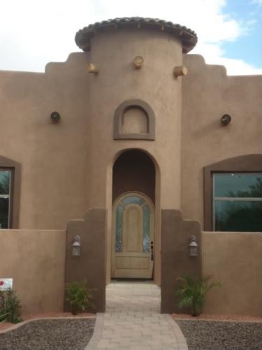 -- Tucson PAINT CO. Ready for Your Call / Licensed and Bonded