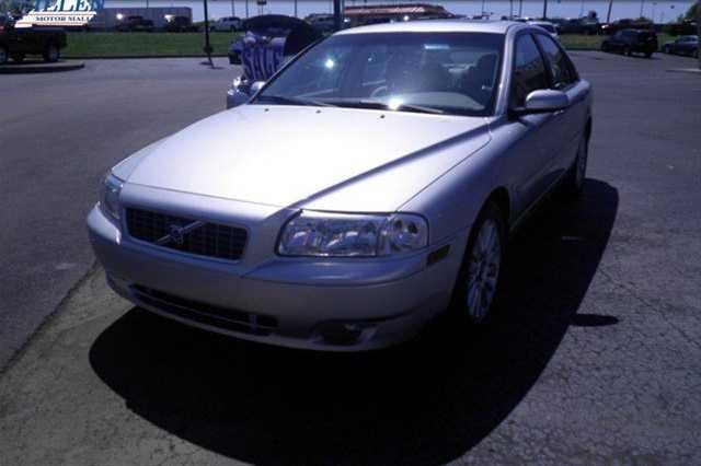 Volvo S80 How is this still here?