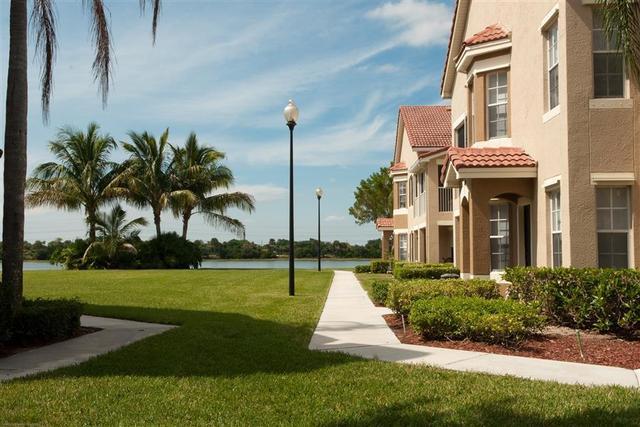 West Palm Beach is the Place to be! Come Home Today. Parking Available!