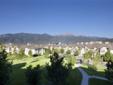 Enjoy backyard access to the magnificent Garden of the Gods Park! These and other nearby world-class parks and trails offer outstanding outdoor recreational opportunities just minutes away from The Oasis luxury Colorado Springs apartments. Each luxury